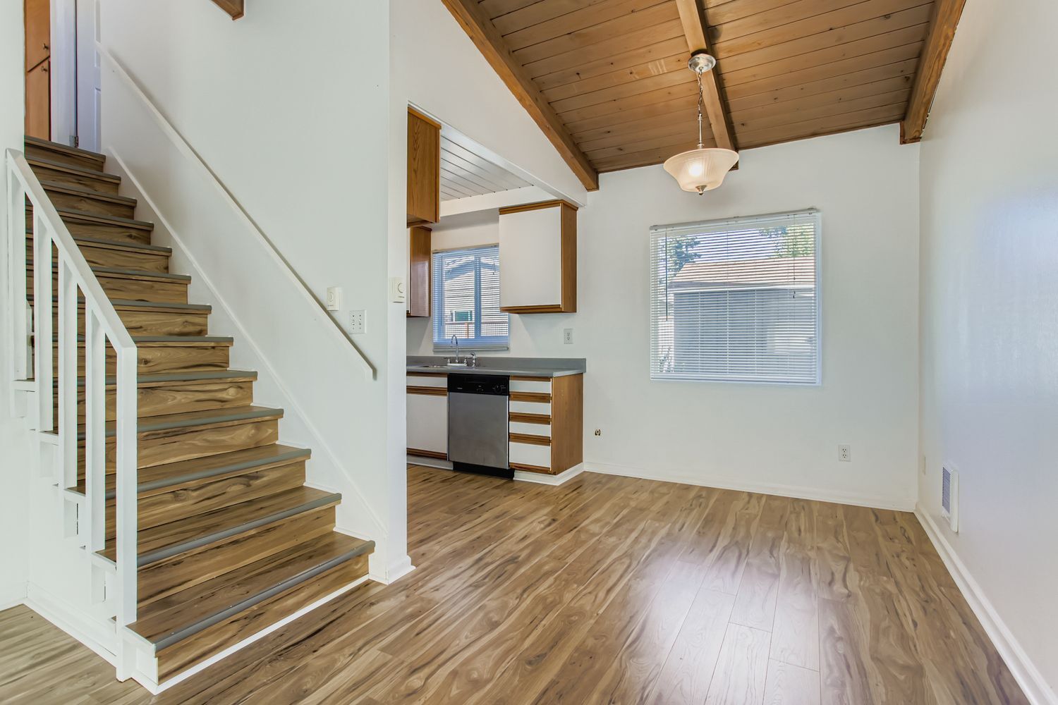 Building Photo - 5139 SE Tolman St