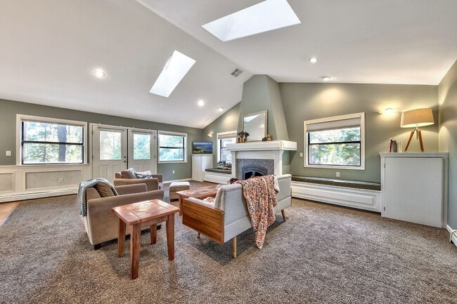 Building Photo - 8862 Minnow Ave