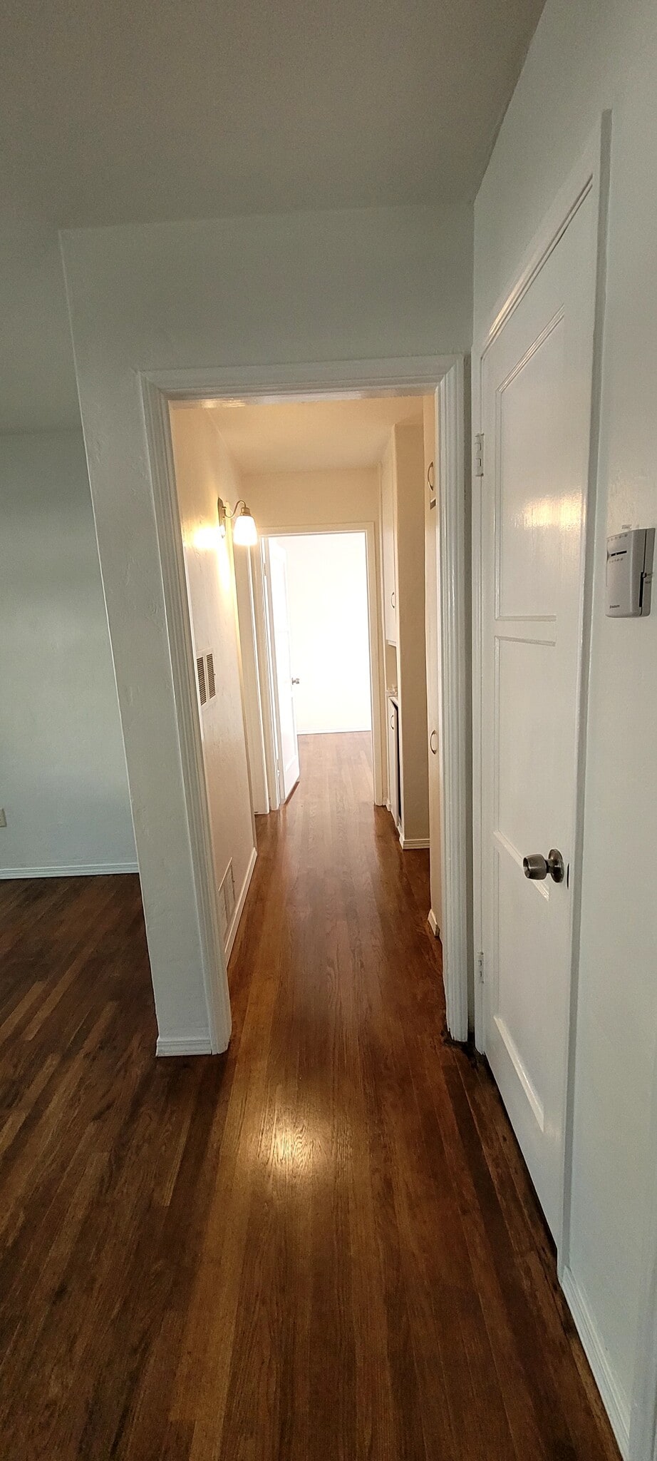 Building Photo - 4313 Mentone St