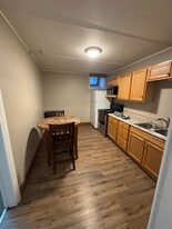 Building Photo - 3910 William Flynn Hwy