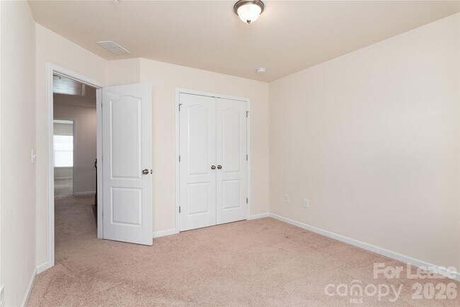 Building Photo - 106 Clarendon St