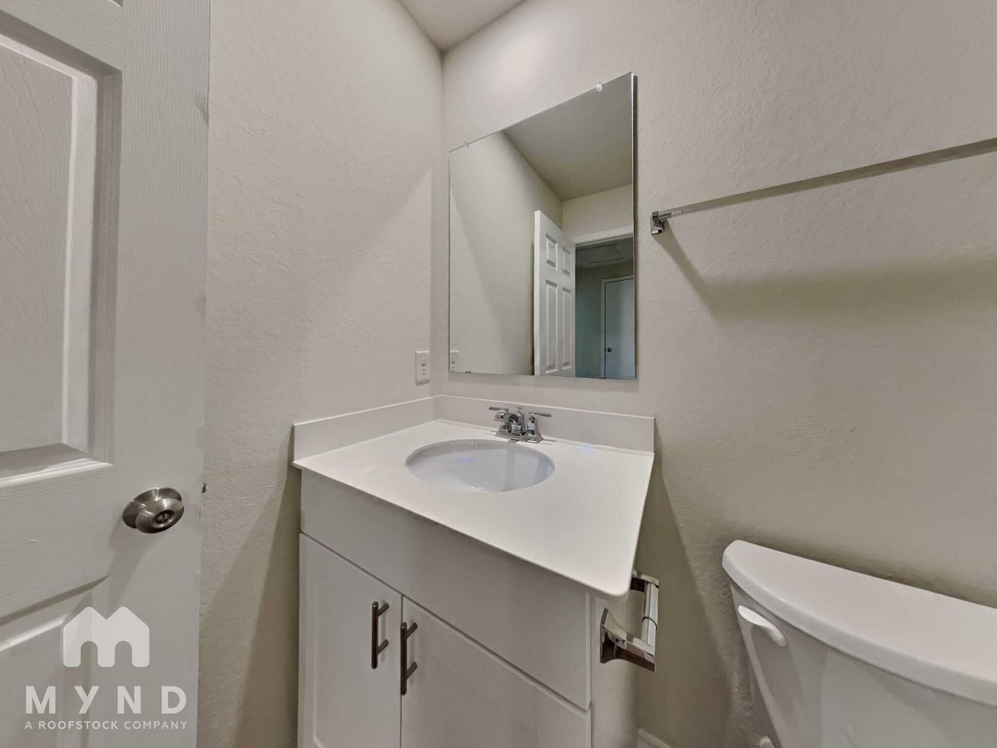 Building Photo - 13725 Crossbow Rdg