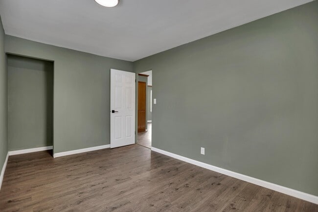 Building Photo - 1251 Dellwood Ave
