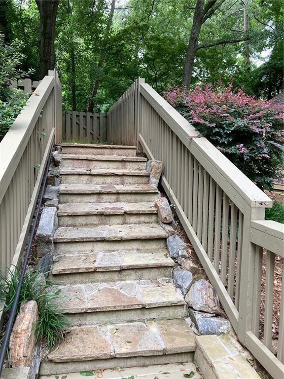 Building Photo - 49 Putnam Cir NE
