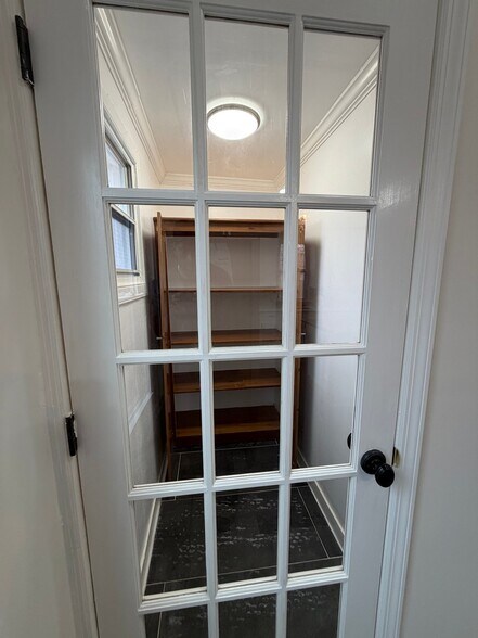 Building Photo - 39 Jackson St