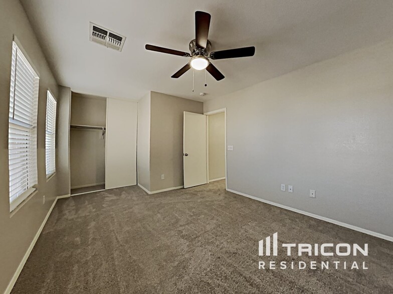 Building Photo - 8554 E Kiva Ave