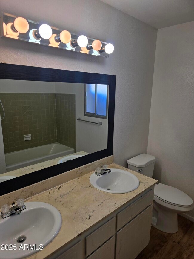 Building Photo - 570 N Villa Nueva Dr