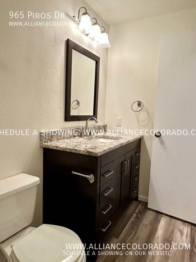 Building Photo - 965 Piros Dr