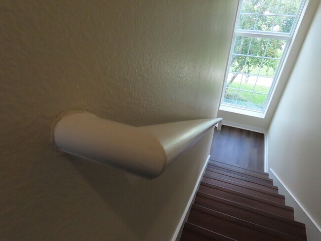 Building Photo - Waterside Point Townhome