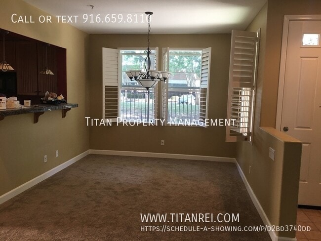 Building Photo - 8144 Crystal Walk Cir