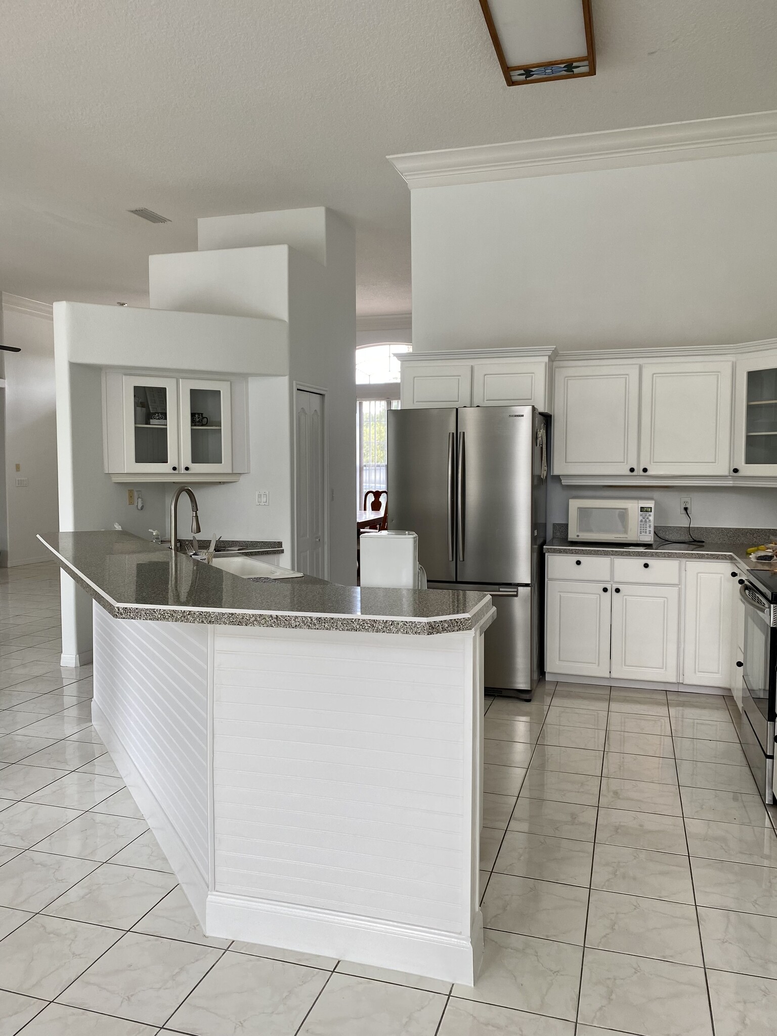 Building Photo - 1476 Kenoa Cir