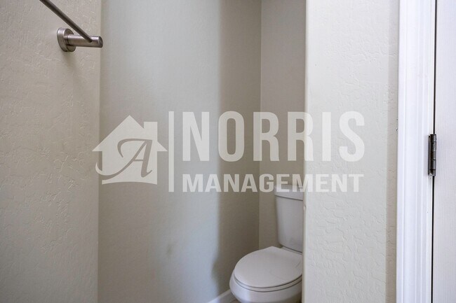 Building Photo - Two Story Home For Rent Available Now!