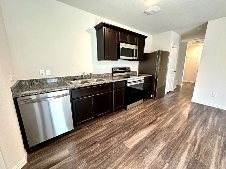 Building Photo - 1216 Tennessee Ave