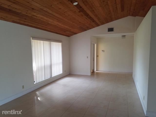 Building Photo - 2 br, 2 bath House - 7175 NW 4th Ave