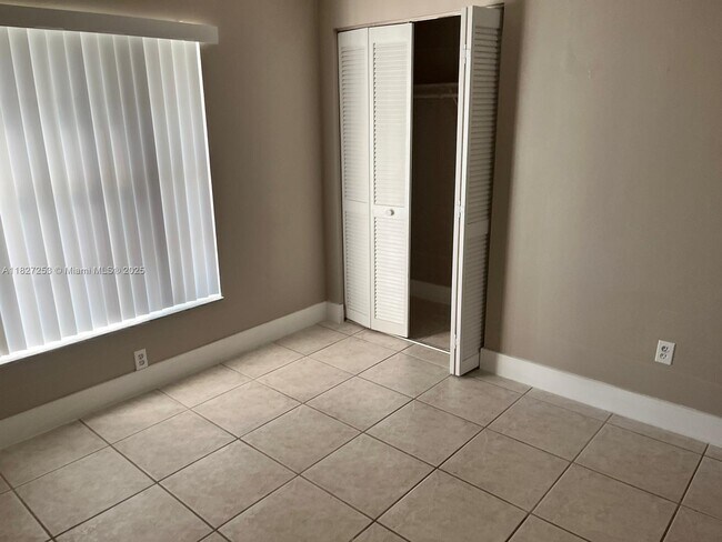 Building Photo - 14075 SW 45th Terrace