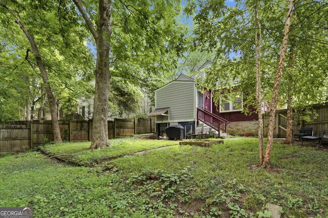 Building Photo - 1669 Emerald Ave SW