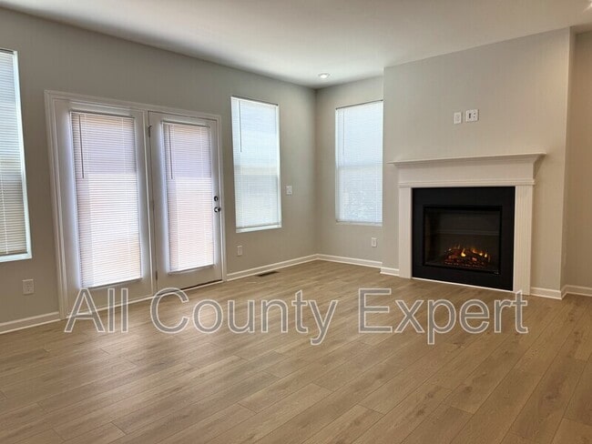 Building Photo - 2817 Beacon Bend Xing
