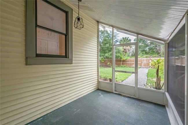 Building Photo - 5207 N Suwanee Ave