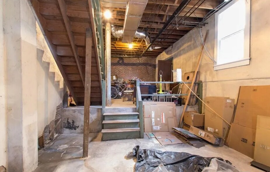 Building Photo - 55 Westover Dr