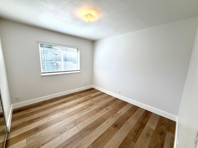 Building Photo - Welcome Home to Prestigious North Upland Living