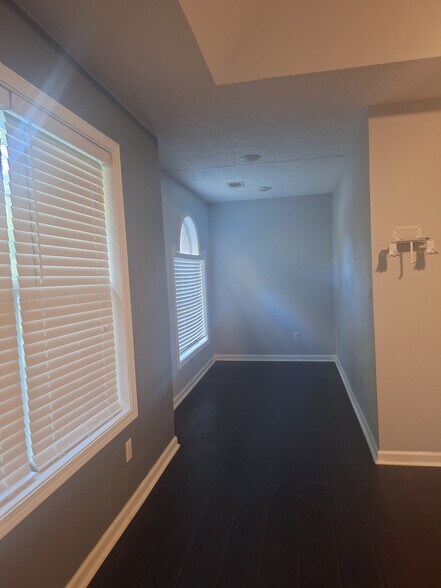 Building Photo - 1450 Scenic Brook Trl SW