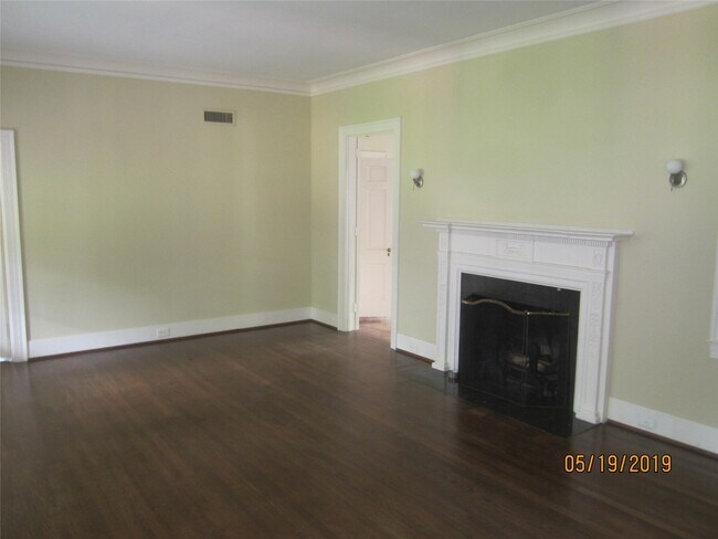 Building Photo - 5326 Mandell St