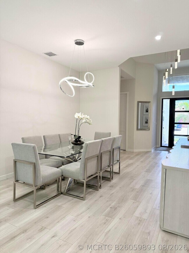 Building Photo - 5725 Via De La Plata Cir