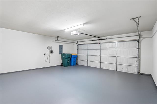 Building Photo - 3017 N Hickory St