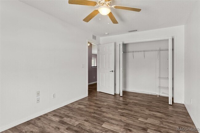 Building Photo - 3220 E Rogers