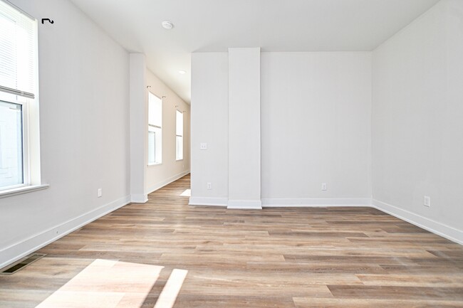 Building Photo - 4151 Chambers St