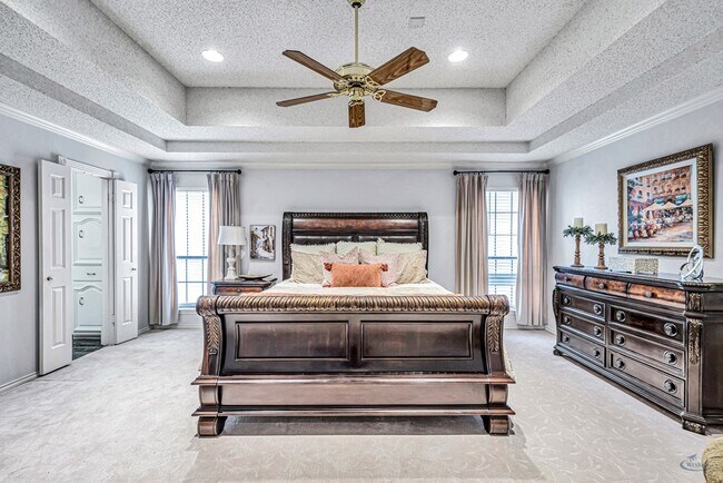 Building Photo - 6415 San Mateo Ln