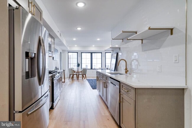 Building Photo - 850 N 19th St