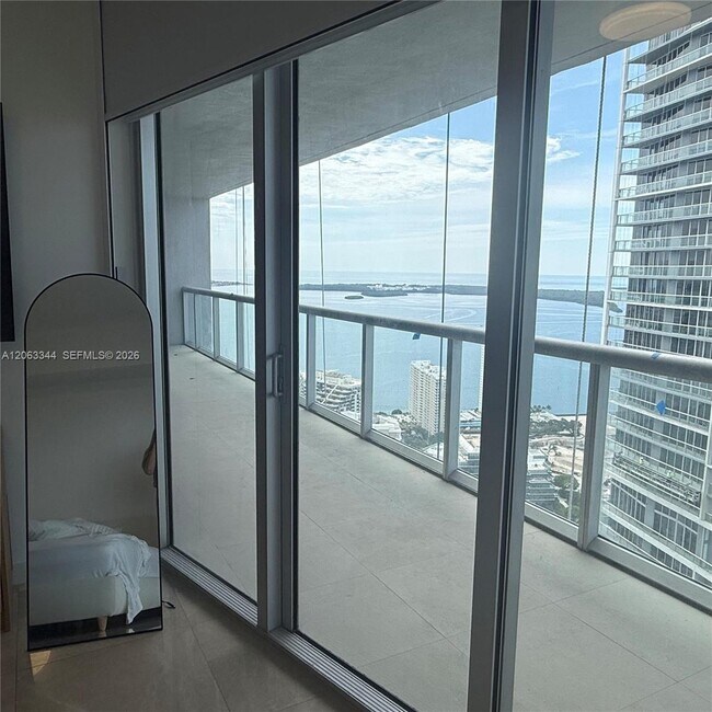 Building Photo - 475 Brickell Ave