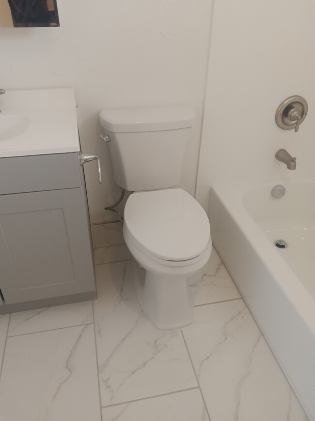 Building Photo - 6245 Margray Dr