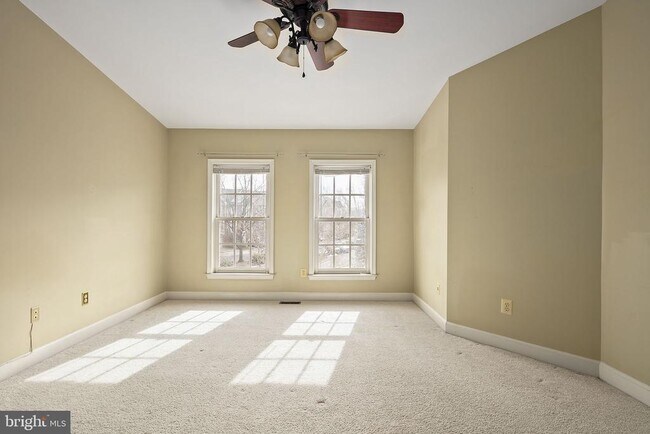 Building Photo - 3912 Maximilian Ct
