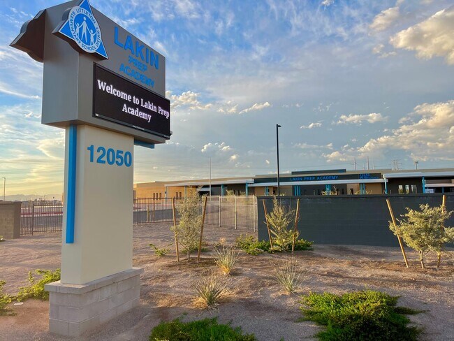 Building Photo - Alamar Living, 4 Bed, 3 Bath Rental!