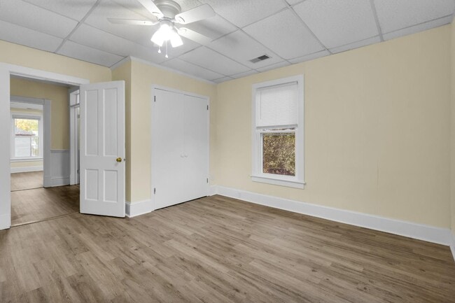 Building Photo - 1110 N Pasteur St