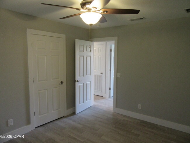 Building Photo - 2708 Amelia Ave