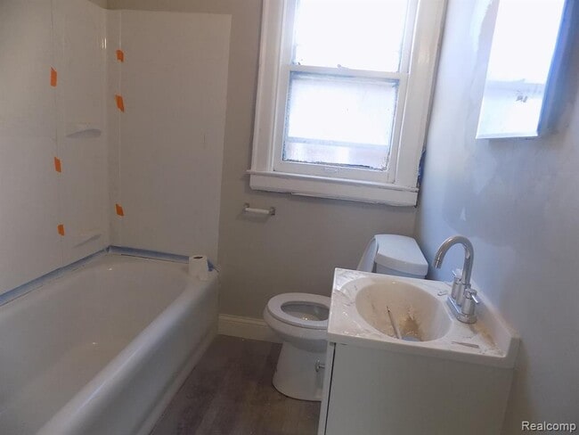 Building Photo - 14137 Mansfield St