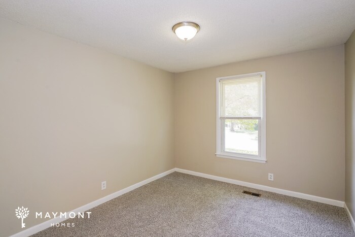 Building Photo - 4873 Everest Dr