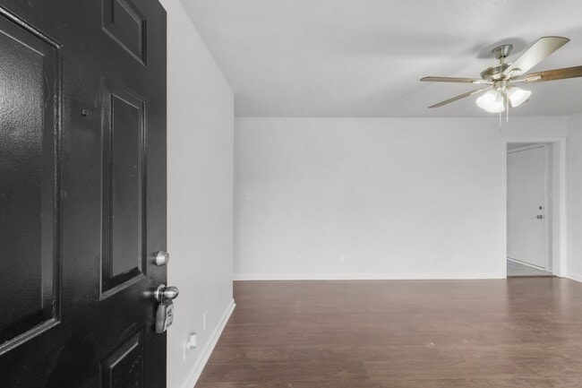 Building Photo - 512 Pointer Ln