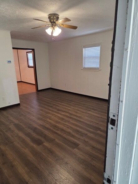 Building Photo - 4777 Holly Ln W