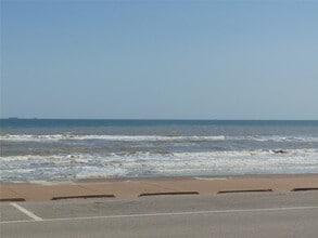 Building Photo - 215 Postoffice St