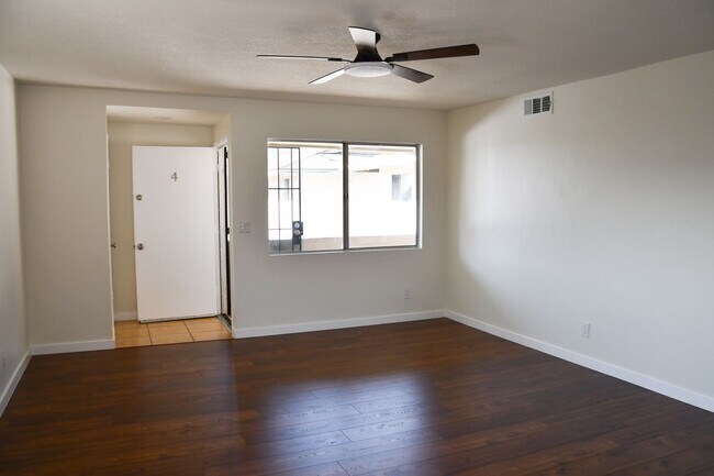 Building Photo - 12071 Laguna St