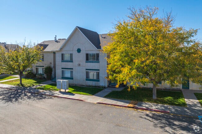 Alternate - Mondel Apartments