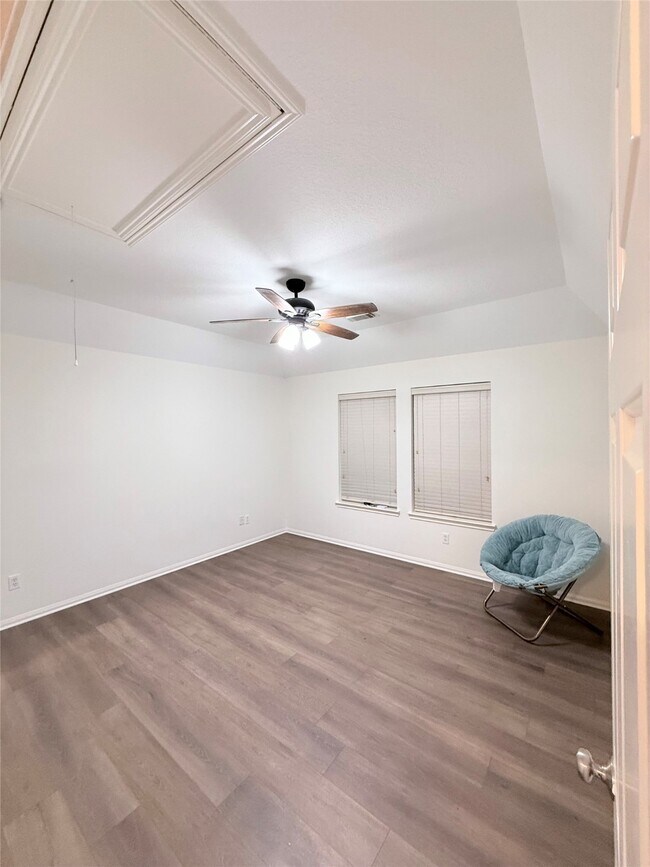 Building Photo - 18406 S Roaring River Ct