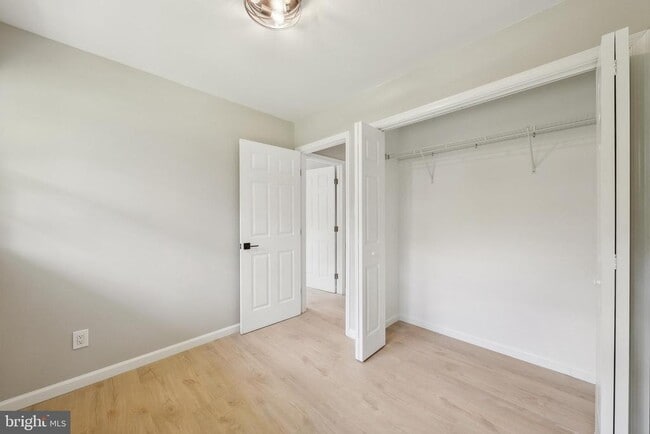 Building Photo - 5317 Oldcastle Ln