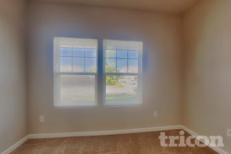 Building Photo - 2206 Osprey Ln