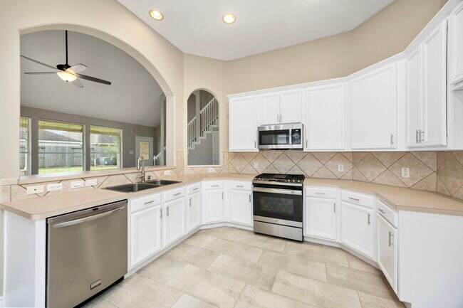 Building Photo - 12807 Sienna Trails Dr
