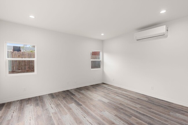 Building Photo - Brand-New Construction! Stunning 3 Bed, 2 ...